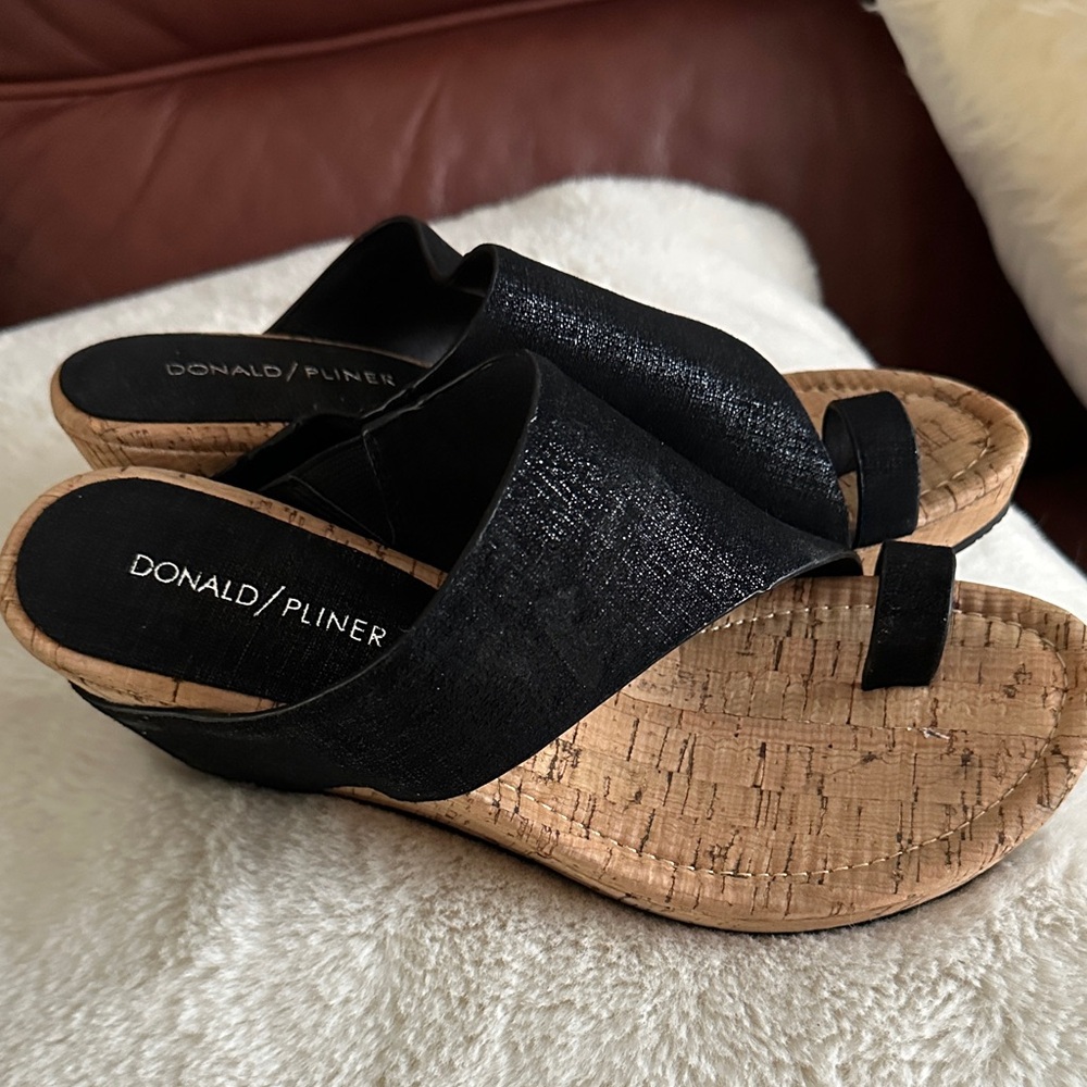 Donald Pliner black slip on wedge sandals. Size 8.